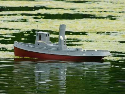 Rob's big scale tug gets first prize in algae awards..