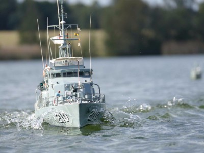 HMAS Cessnock D Pearce 02 by KP.jpg