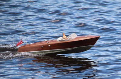 MB's Riva at play by RRB.jpg